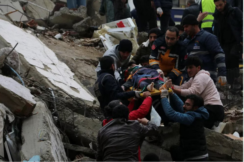 Más de dos mil muertos en Turquía y Siria tras un terremoto de magnitud 7,8