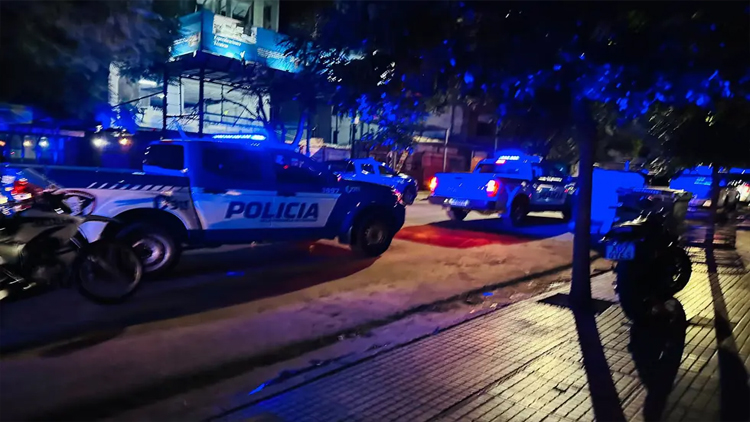 Cinco detenidos en Nueva Córdoba tras una extorsión para devolver un celular: una niña de 12 años involucrada