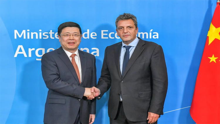 ECONOMÍA: Sergio Massa encara el tramo final de su gira por China e intenta destrabar la negociación del swap
