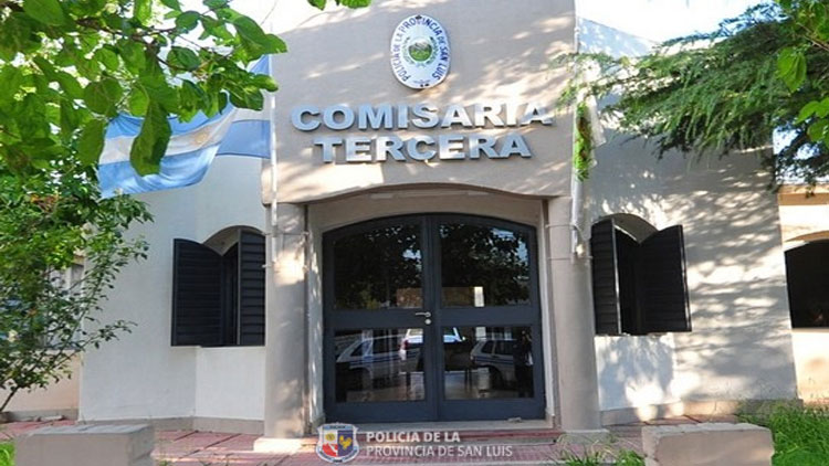 SAN LUIS: sorprendieron y detuvieron a un joven y a un hombre que intentaron sustraer elementos de una casa