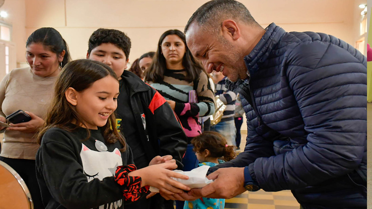 Visión 4.0: más de 3900 niños ya tienen sus anteojos
