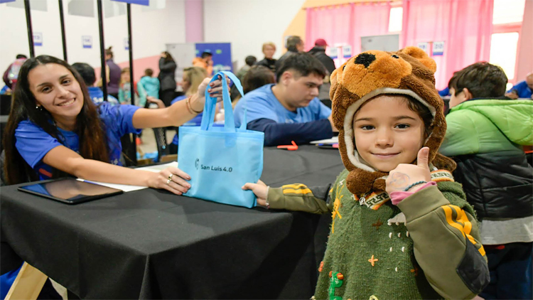TECNOLOGÍA: La próxima semana continúa la entrega de computadoras en San Luis