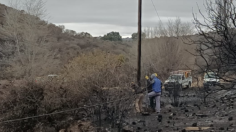 CONECTIVIDAD 4.0: Alrededor de 2000 metros de fibra dañada por los incendios en El Trapiche