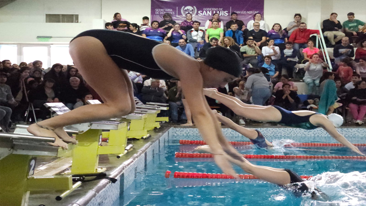 DEPORTES: Clasificatorio de natación para los “Juegos Evita”