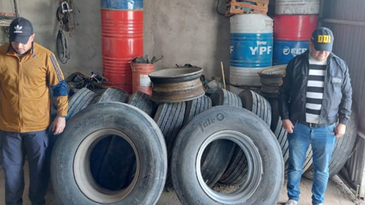 VILLA MERCEDES: La Policía recuperó 12 ruedas de camión que habían sido robadas