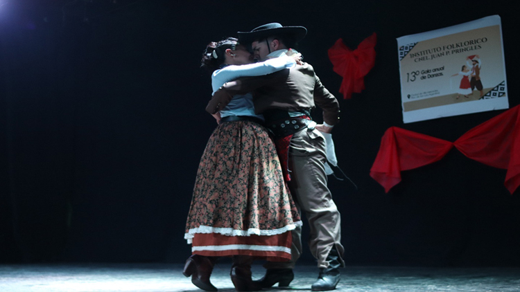 VILLA MERCEDES: Este sábado se realizó la décimo tercera gala anual de danzas de la Academia Juan Pascual Pringles