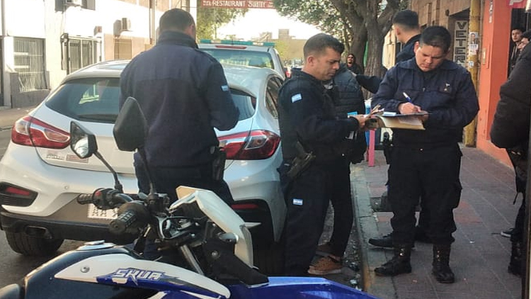 SAN LUIS: Un adolescente fue sorprendido con droga y un arma en su poder