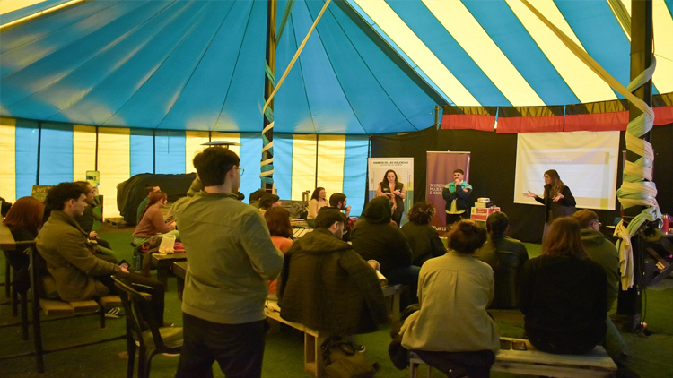 SECRETARÍA DE LA MUJER: Capacitación en perspectiva de género para personal de “La Comuna”