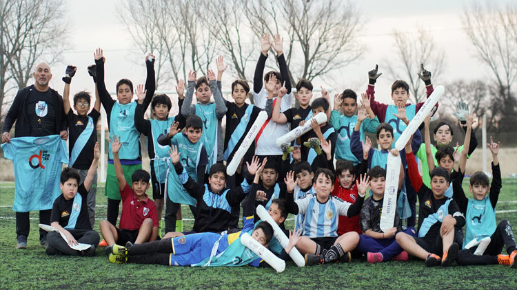 VILLA MERCEDES: Aviador Origone inauguró su cancha de césped sintético