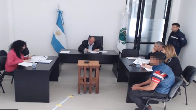 CARPINTERÍA: Le formularon cargos por sustraer una mochila con dinero de una obra