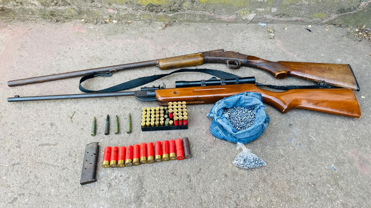 EL TRAPICHE: Allanamiento, secuestro de armas y municiones