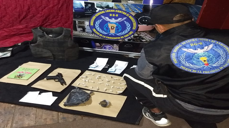 SAN LUIS: Golpe al narcotráfico. La Policía realizó procedimientos simultáneo. Hay detenidos