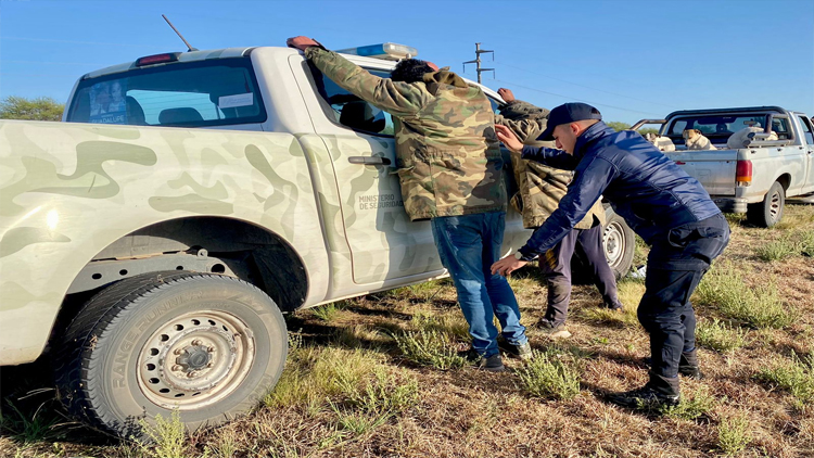 LA ANGELINA: Cazadores furtivos fueron demorados