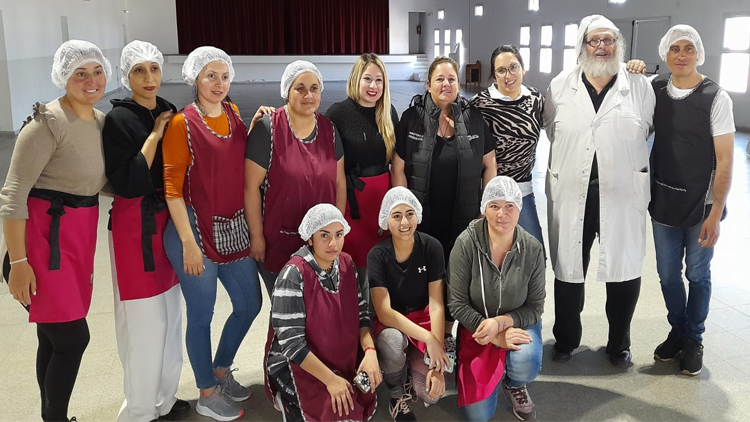 BUENA ESPERANZA: Dictaron cursos de buenas prácticas de manufactura de alimentos