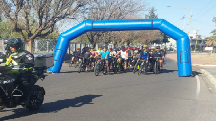 POLICIALES-INSTITUCIONALES: La Dirección General de Recursos Humanos realizó la 1° bicicleteada recreativa policial