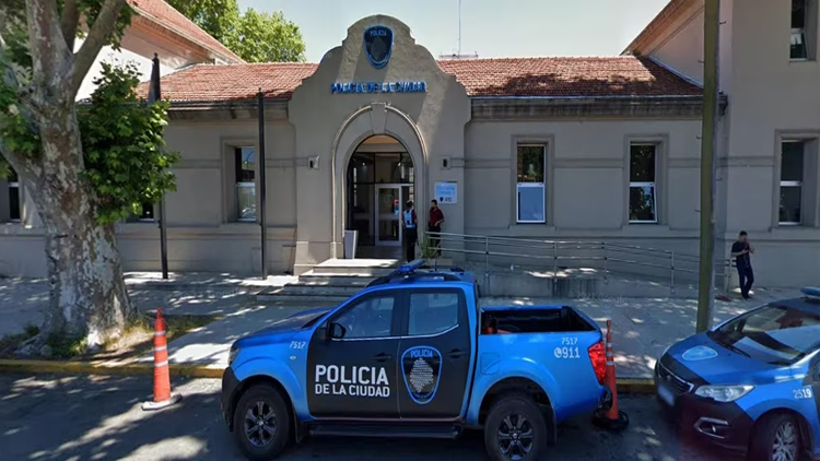 Buenos Aires: Un turista francés murió en una comisaría porteña a la que había ido a pedir ayuda tras ser asaltado