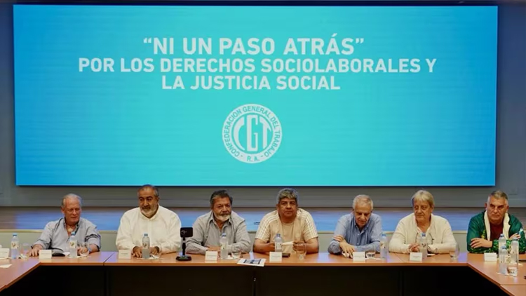 POLÍTICA: A 18 días de la asunción de Javier Milei, la CGT llamó a un paro general con movilización para el 24 de enero
