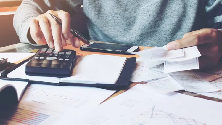 ECONOMÍA: Ganancias – Quiénes deberán pagar si se aprueba el proyecto del Gobierno