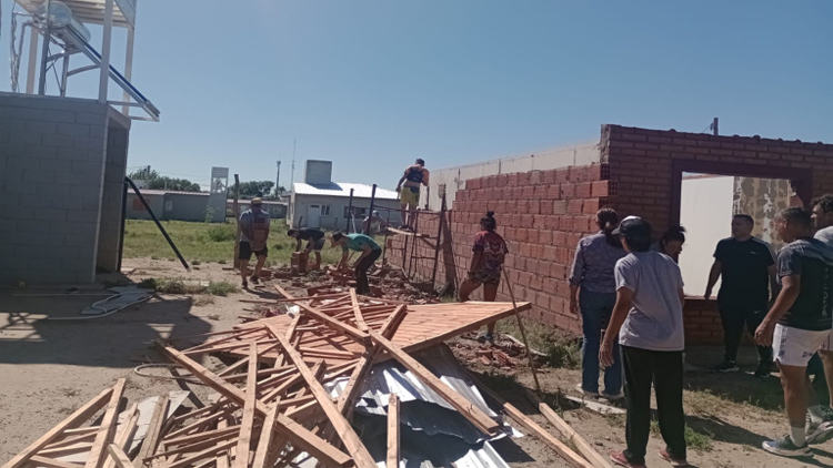 TEMPORAL EN CONCARÁN: Gobierno provincial y municipal atendieron a las familias afectadas por el temporal