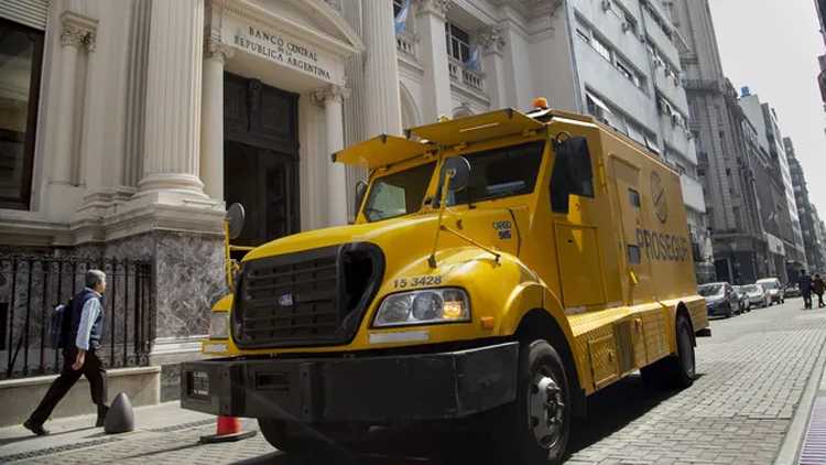 ECONOMÍA: El BCRA aprobó la emisión de billetes de $10.000 y $20.000: cuándo saldrán a circulación