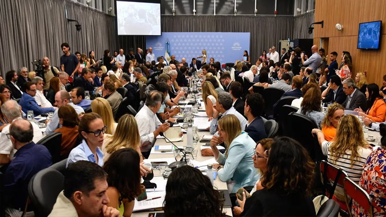 POLÍTICA: Ley Ómnibus – Arrancó en Diputados el debate de la reforma económica de Milei