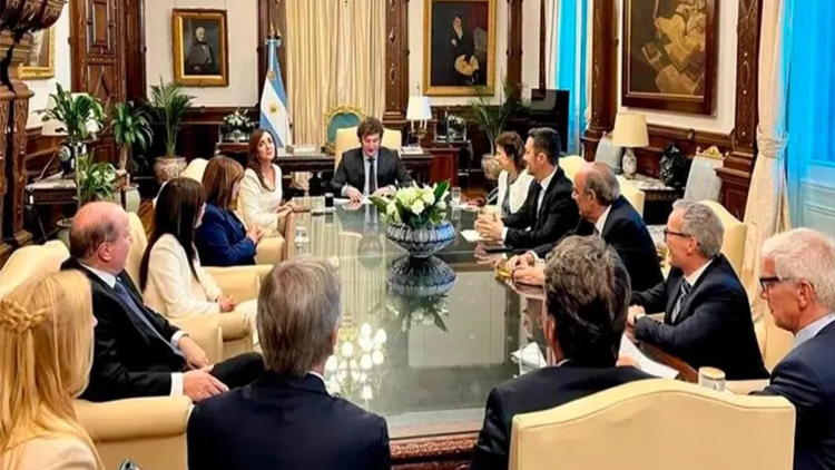 POLÍTICA: El Gobierno volvió a cruzar a la CGT: “El paro es un sinsentido, no entendemos qué pretenden”