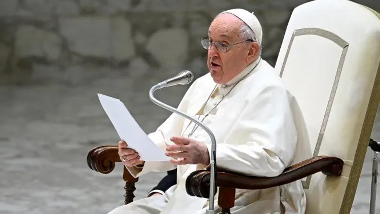 TECNOLOGÍA: El papa Francisco pidió una “regulación ética” para la Inteligencia Artificial y alertó por las deepfakes