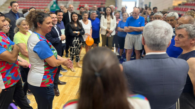 VILLA MERCEDES: Poggi recorrió La Pedrera y conversó con los niños y los trabajadores