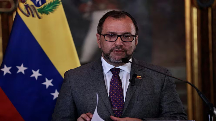 VENEZUELA: Tras prohibir el uso del espacio aéreo a aviones argentinos, el régimen de Maduro llamó “neonazi” al Gobierno de Milei