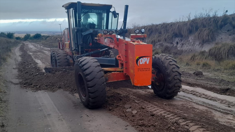 INFRAESTRUCTURA: Vialidad Provincial renovó cartelería y reparó caminos vecinales en Pedernera, Dupuy y Pueyrredón