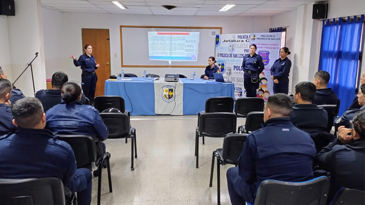 SEGURIDAD: Personal policial se capacita en el abordaje de la niñez, adolescencia y familia