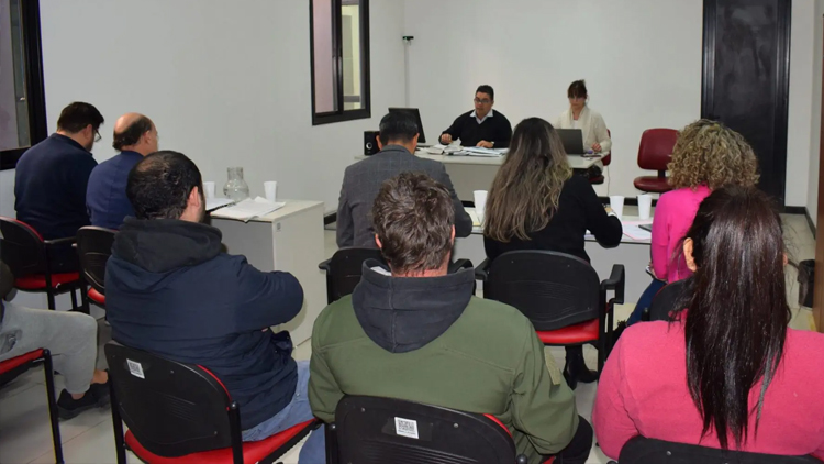 VILLA MERCEDES: Dos hombres y una mujer detenidos por el hurto de una camioneta