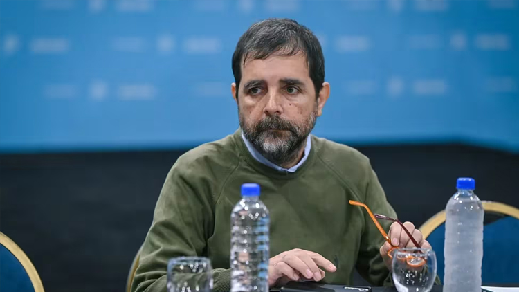 BUENOS AIRES: Allanaron la municipalidad de San Martín y le prohibieron la salida del país al intendente en una causa similar a la de “Chocolate” Rigau