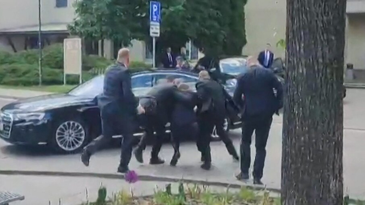 Intento de magnicidio en Eslovaquia: balearon al primer ministro, Robert Fico