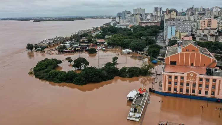 BRASIL: Al menos 78 muertos y 115.000 desalojados en Brasil por las inundaciones: “Es un escenario de guerra