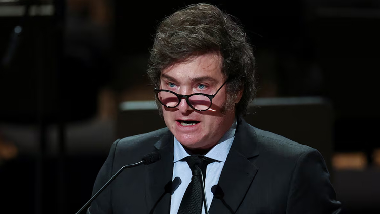 POLÍTICA: Milei viaja a España para participar en un acto de Vox y reunirse con empresarios