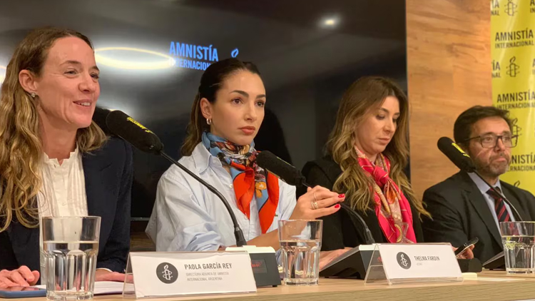 CASO FARDIN-DARTHÉS: Durante la conferencia de prensa que convocó junto a Amnistía Internacional, la actriz se mostró muy conmovida y explicó por qué se trata de un fallo histórico. “No nos callamos más”, remarcó.
