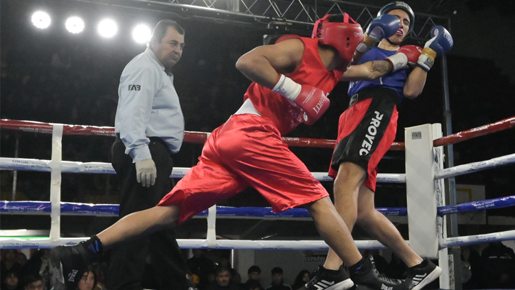 DEPORTES: Gran marco de público y homenajes en la 4ª fecha del Campeonato Provincial de Boxeo ‘José María Gatica’