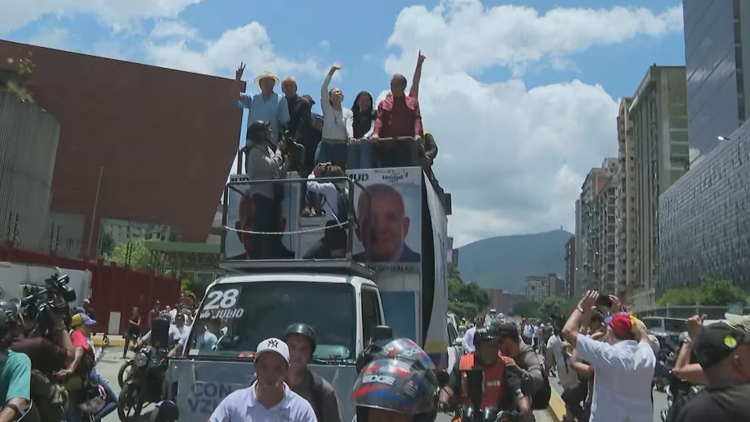 MUNDO: Junto a Corina Machado, miles de venezolanos se movilizaron para exigir la publicación de las actas