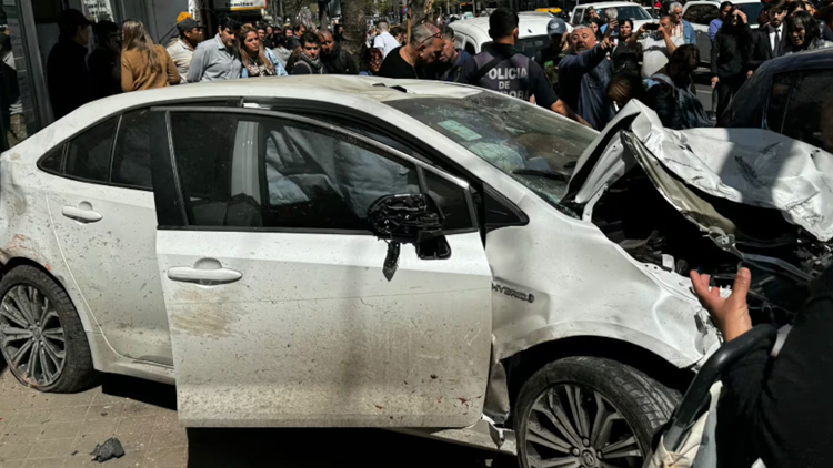 CÓRDOBA: Conductor chocó otros autos y atropelló a más de 30 personas