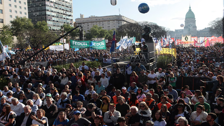 POLÍTICA: El Gobierno vetó la ley de Financiamiento Universitario tras la multitudinaria marcha por la educación pública