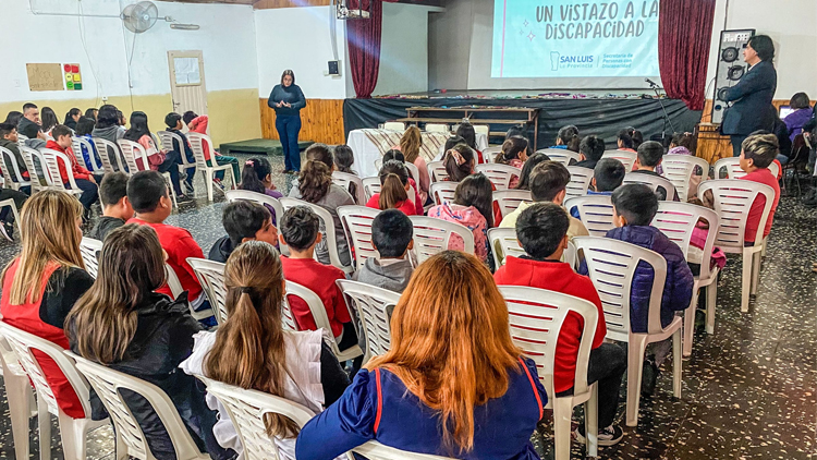 EDUCACIÓN: La secretaría de Discapacidad continúa con charlas en escuelas de la provincia