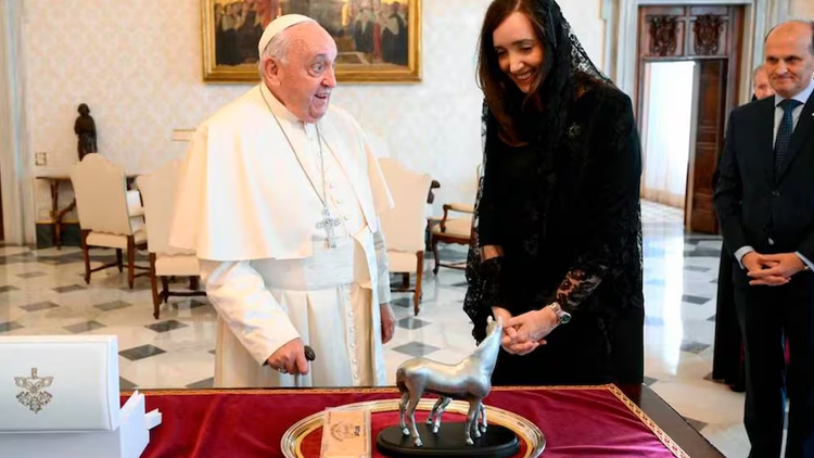 POLÍTICA: La vicepresidenta, Victoria Villarruel, mantuvo una audiencia privada con el papa Francisco