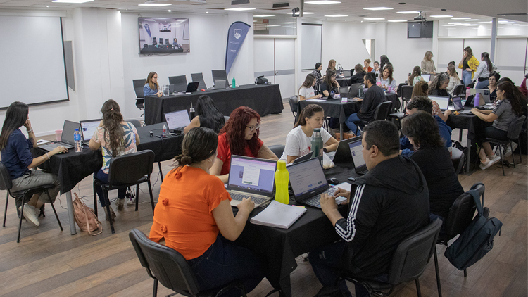 EDUCACIÓN: Más de 30 docentes recibieron su certificación Google