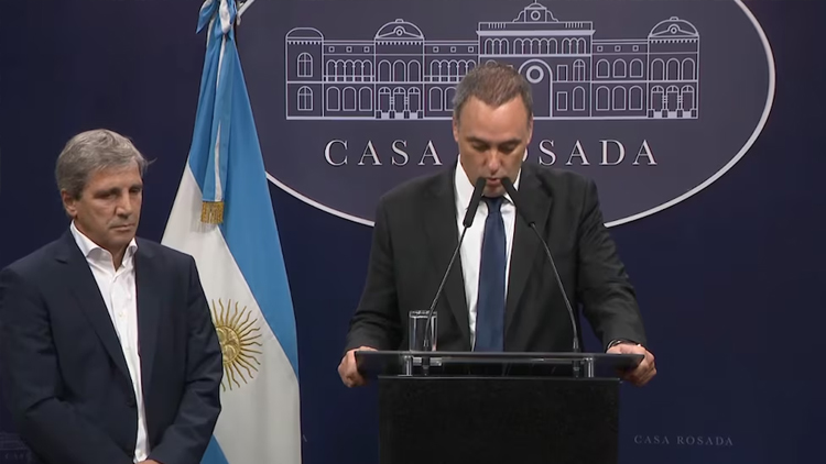 ECONOMÍA: En Chicago la cotización cayó a cuenta de la baja de retenciones – Alertan sobre el riesgo de que una liquidación masiva afecte los precios de la soja