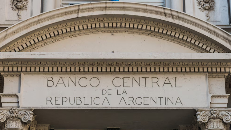 ECONOMÍA: Moody’s explicó que la calificación de la deuda argentina no consiguió mejorar debido al bajo nivel de reservas