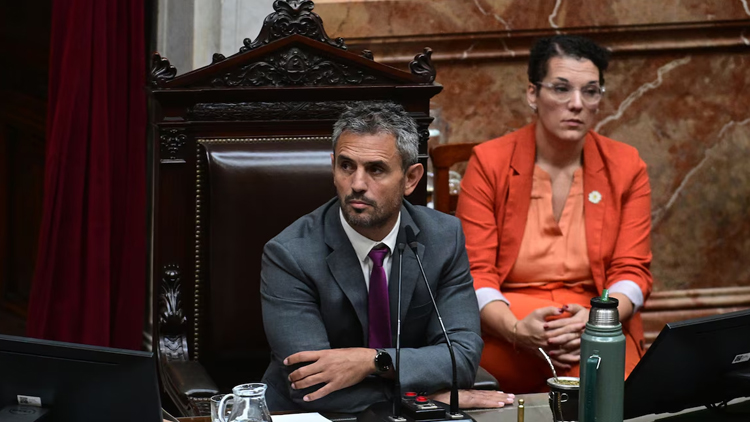 POLÍTICA: Caso $LIBRA – Diputados aprobó crear una comisión investigadora e interpelar a Francos, Caputo y Cúneo Libarona