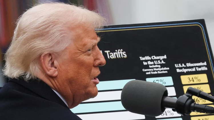 ECONOMÍA: La guerra de los aranceles ya tiene un fuerte impacto para Argentina – Sufren la soja, el petróleo y el riesgo país