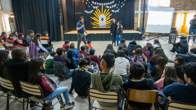 INCLUSIÓN: Dos escuelas de Villa Mercedes recibieron la charla ‘Un vistazo a la discapacidad’