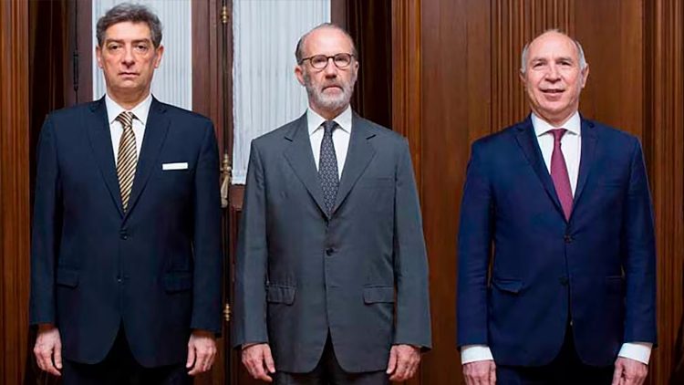 POLÍTICA: El Gobierno quiere ampliar la Corte Suprema, pero no habilitará el debate hasta después de las elecciones